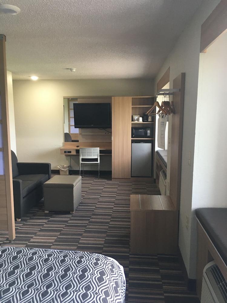 Microtel Inn & Suites by Wyndham Florence 17/31