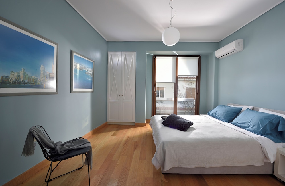 Karyatis Luxury Maisonette By K&K 8/50