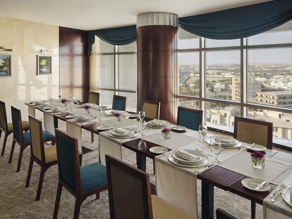 موفنبيك القصيم(Movenpick Qassim) 48/66