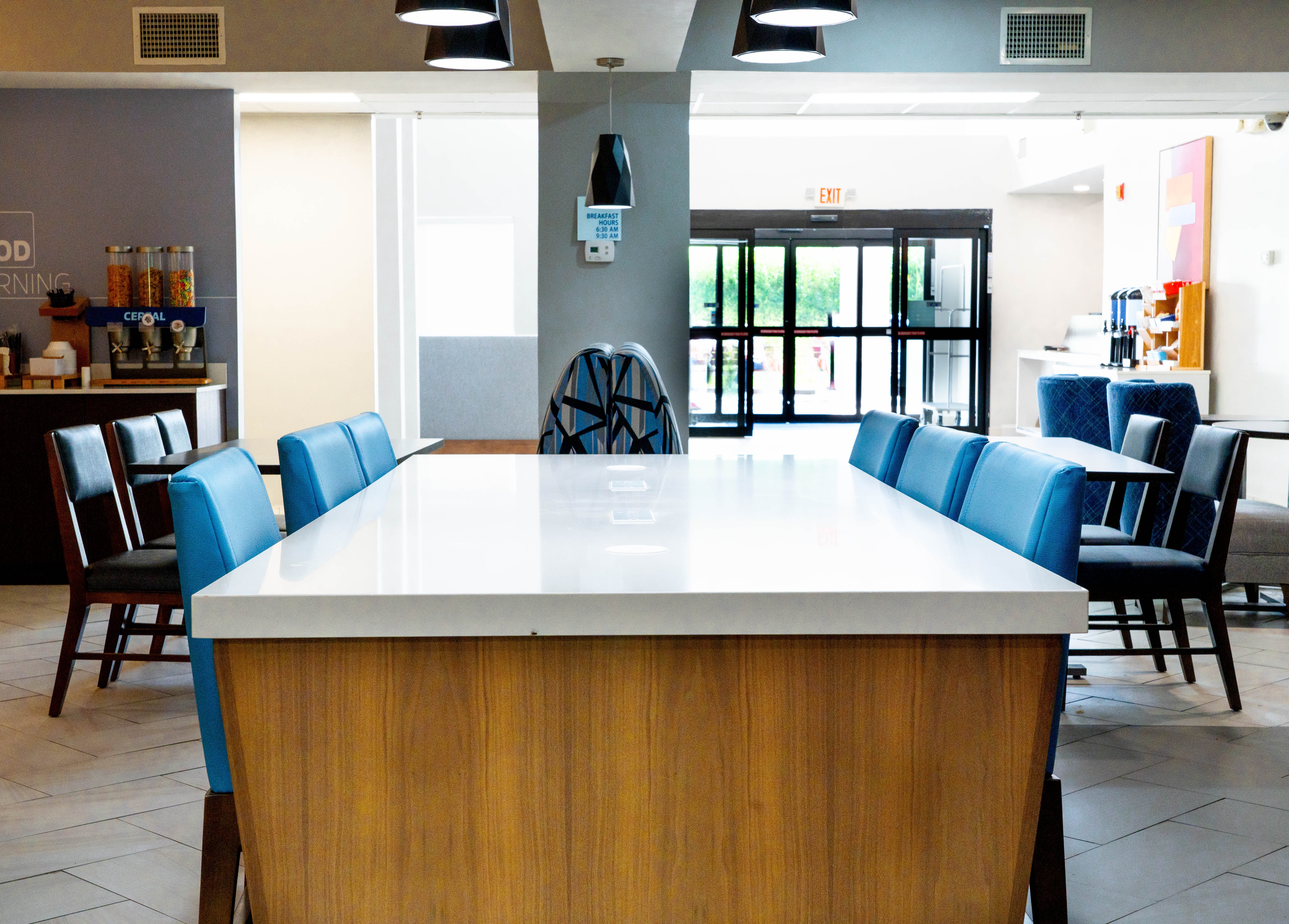 Holiday Inn Express Suites Hiawassee 45/57