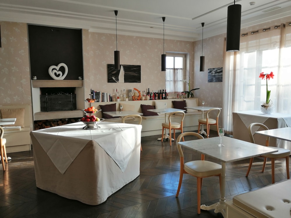 Hotel Eden 38/46