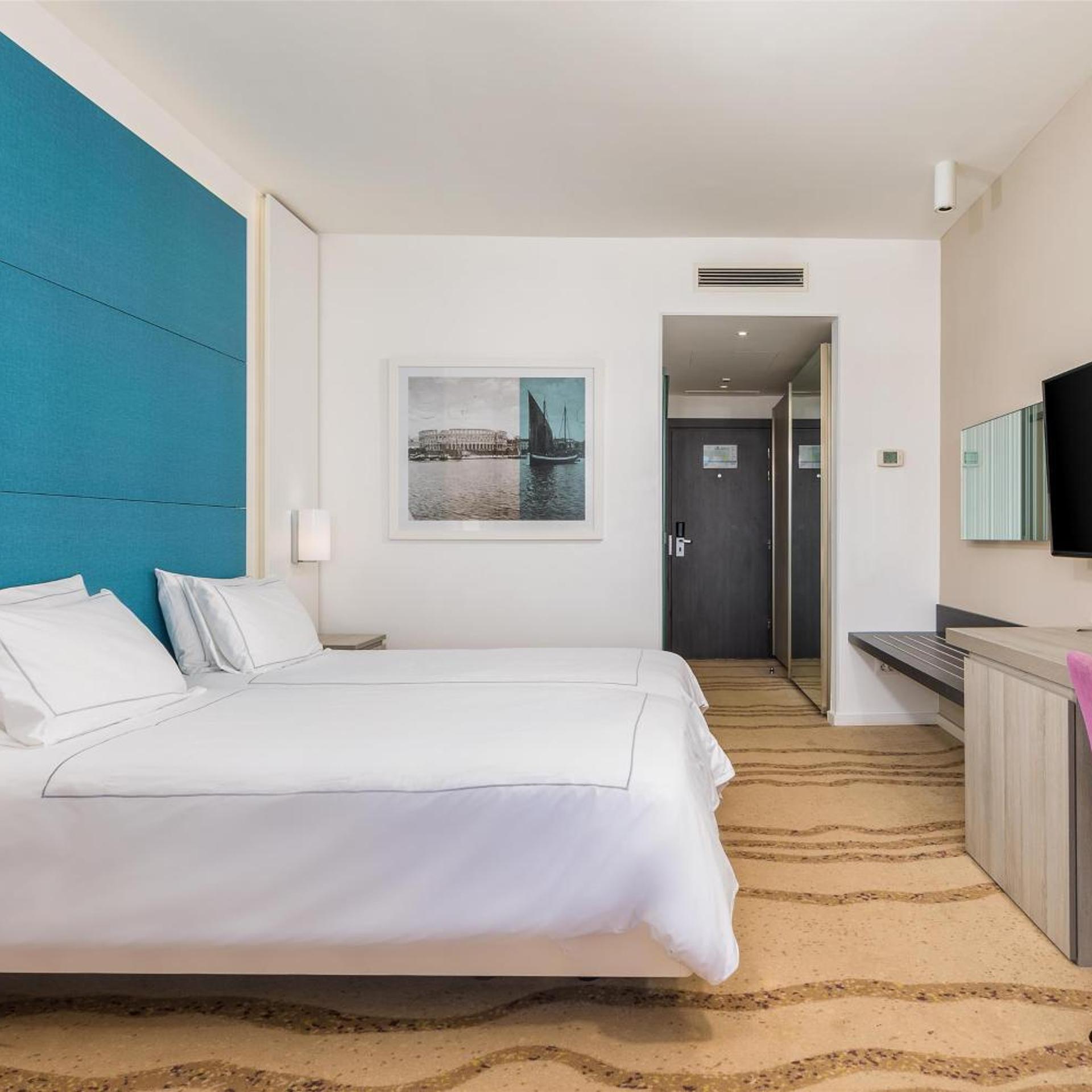 Superior, Double or Twin Bed, Sea View