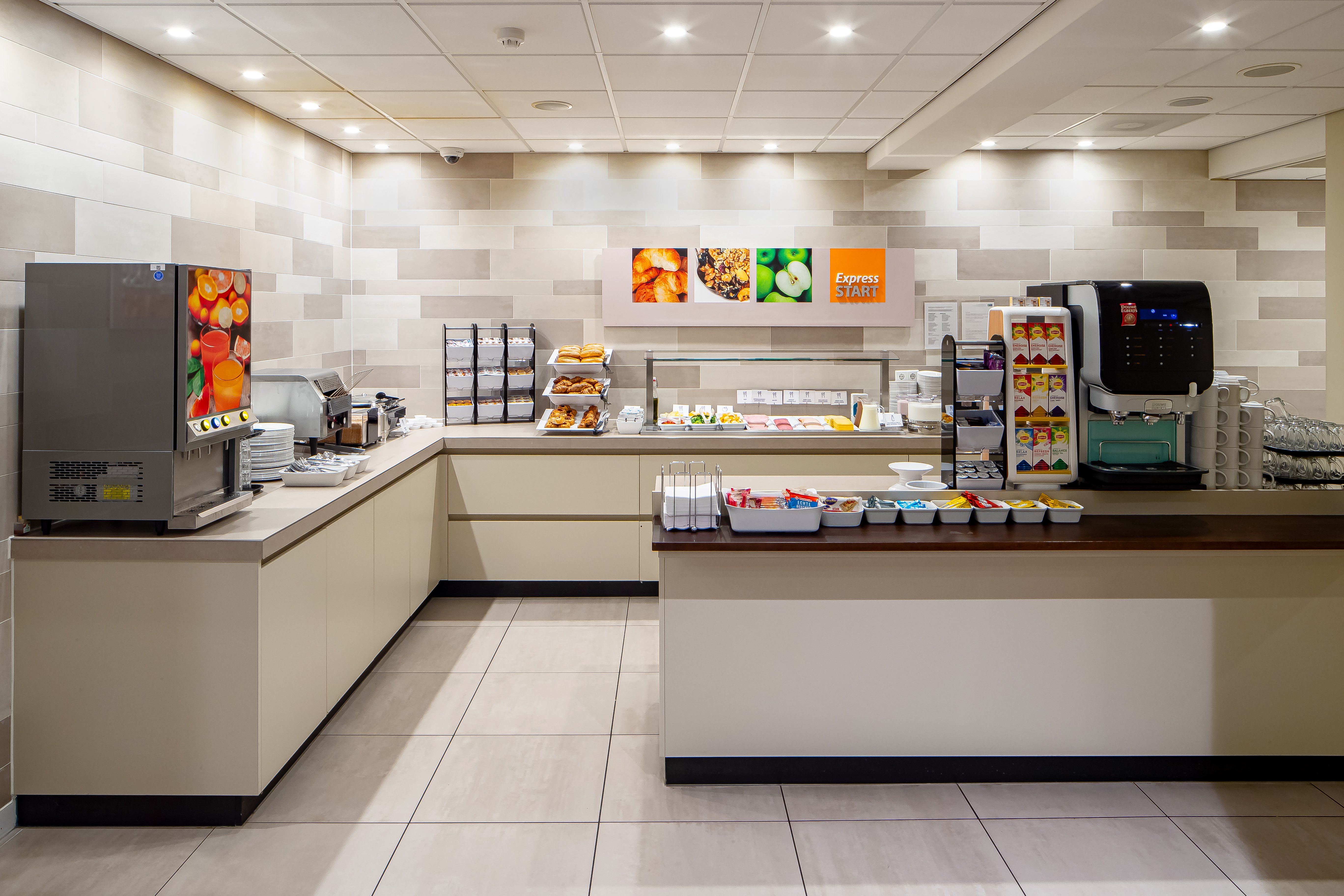 Holiday Inn Express Amsterdam South 8/38