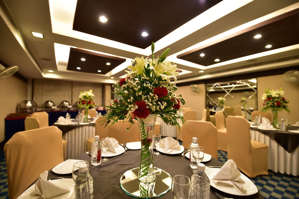 HOTEL SURYA PLAZA 34/46
