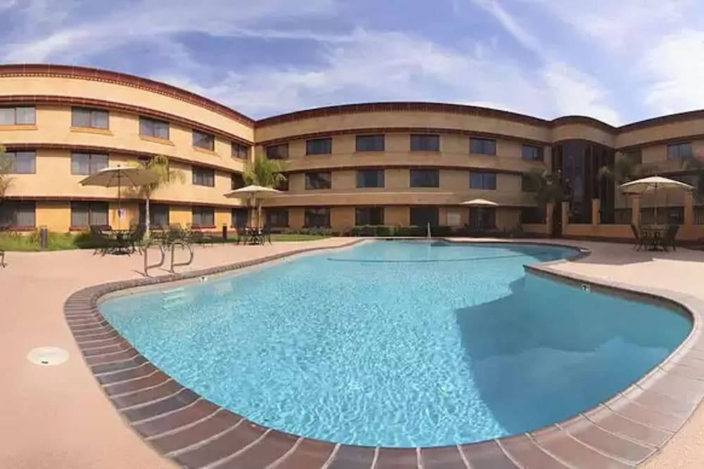 Holiday Inn Sacramento Rancho Cordova 5/77