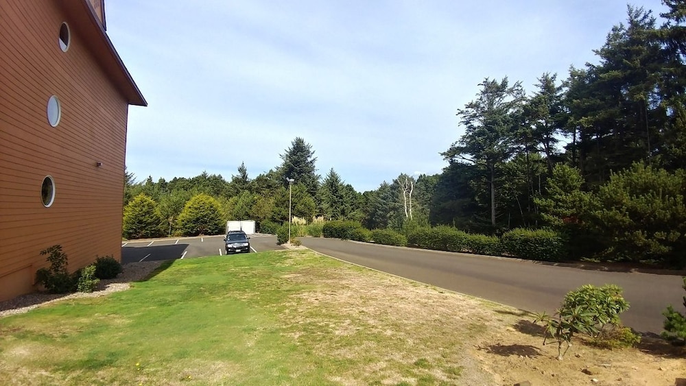 Palace Inn Suites Lincoln City 22/38