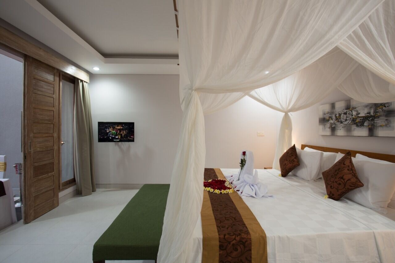 1 BEDROOM, VILLA, WITH POOL
