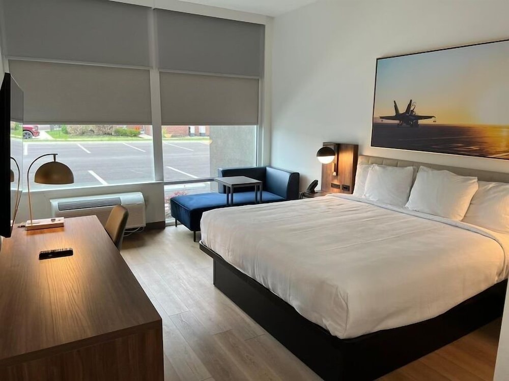 La Quinta Inn & Suites by Wyndham Manchester / Arnold AFB 9/42
