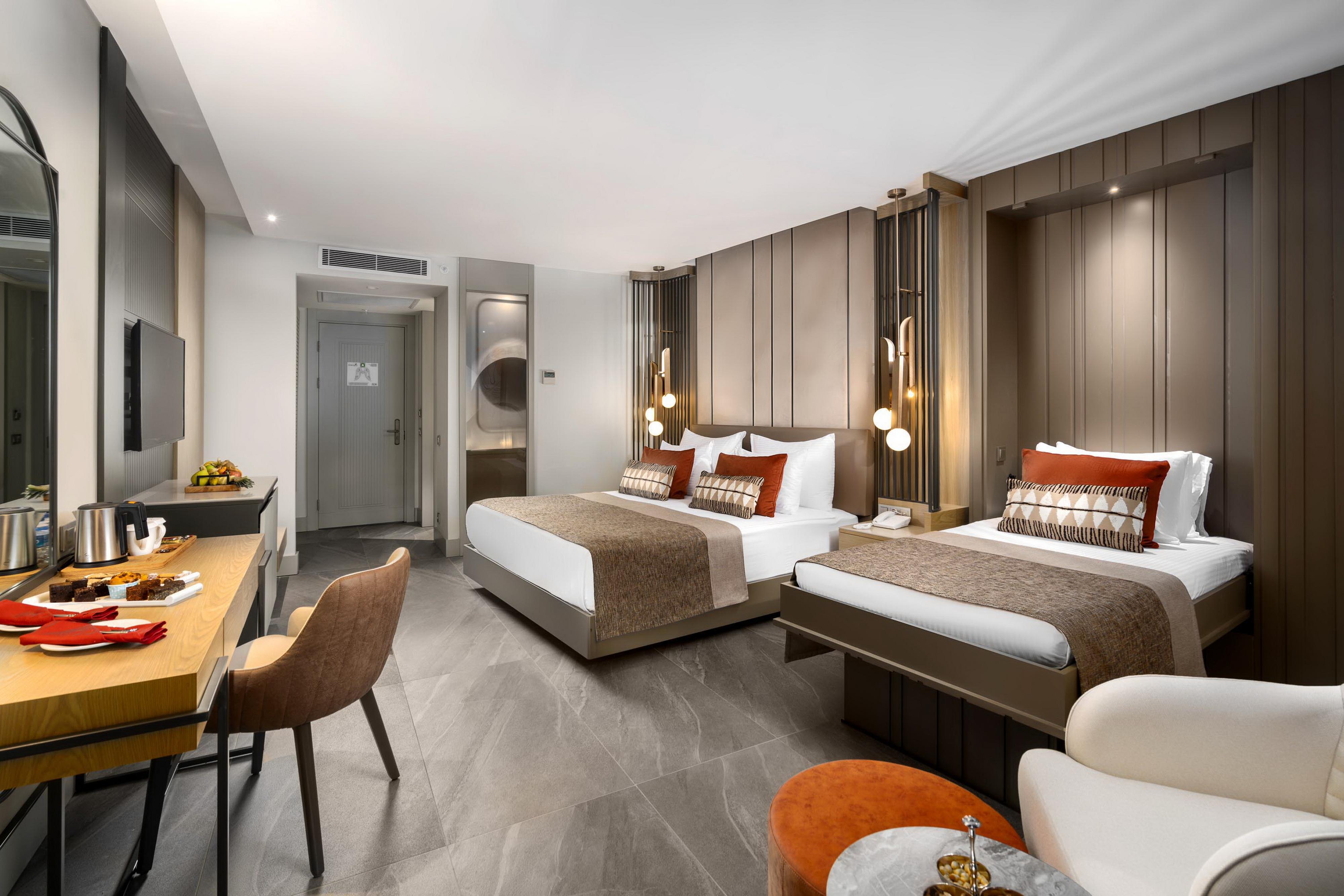 Superior, Double Bed, Landscape View