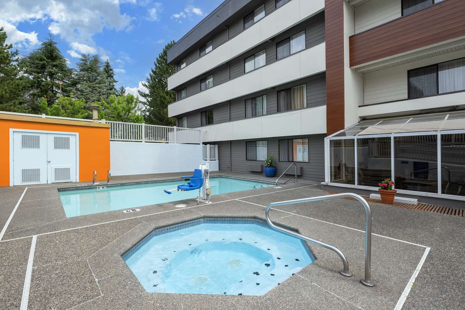 Best Western Alderwood 47/48