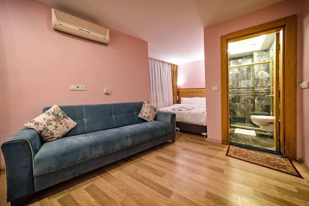 Gulhane Corner Hotel 20/24