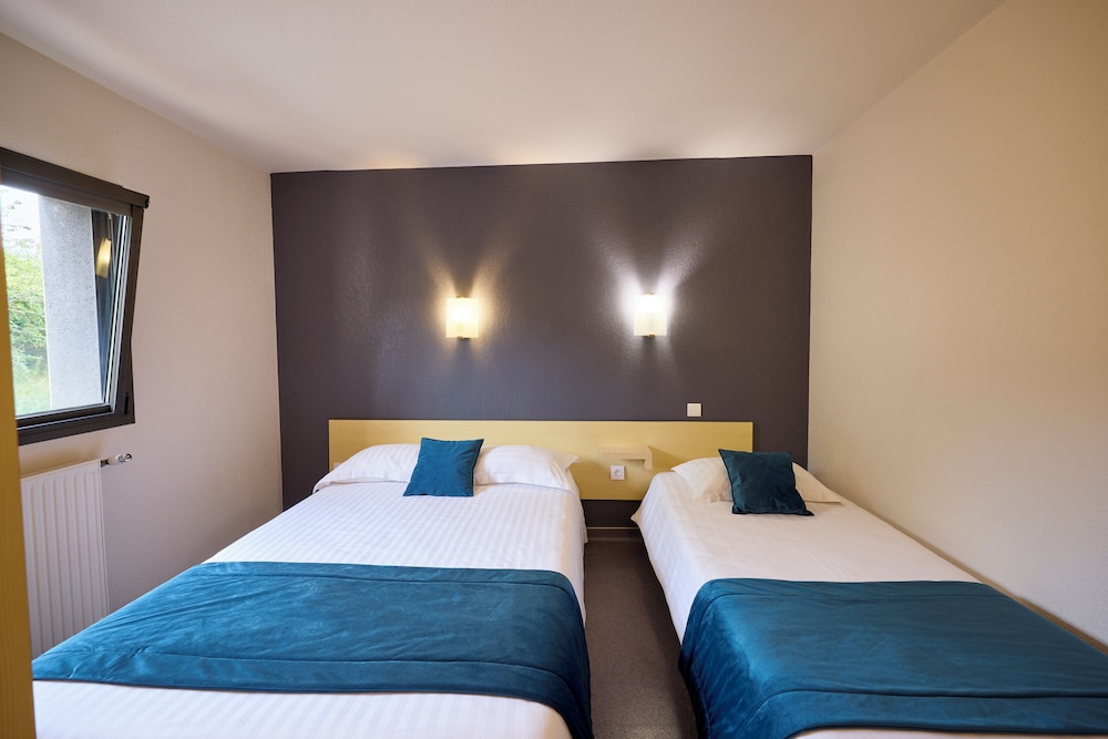 Room, Triple, 1 Double and 1 Single Bed