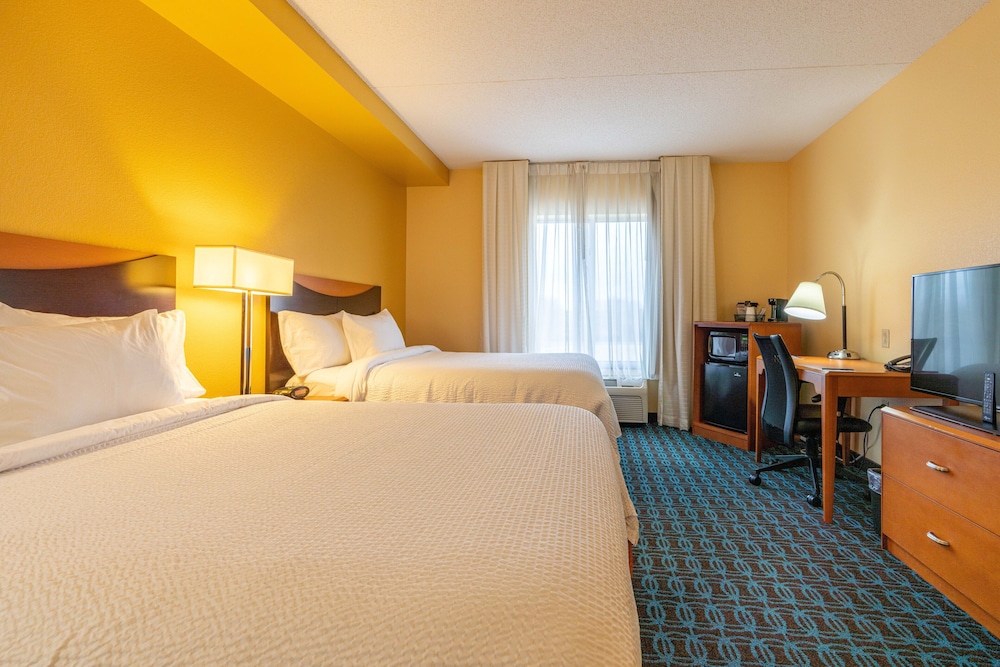 Fairfield Inn Suites Carlisle 19/55
