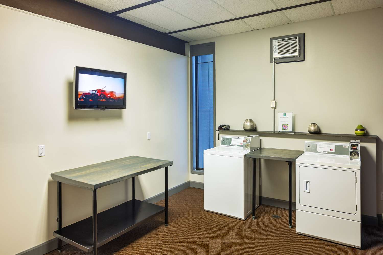 Quality Inn Rouyn-Noranda 8/51