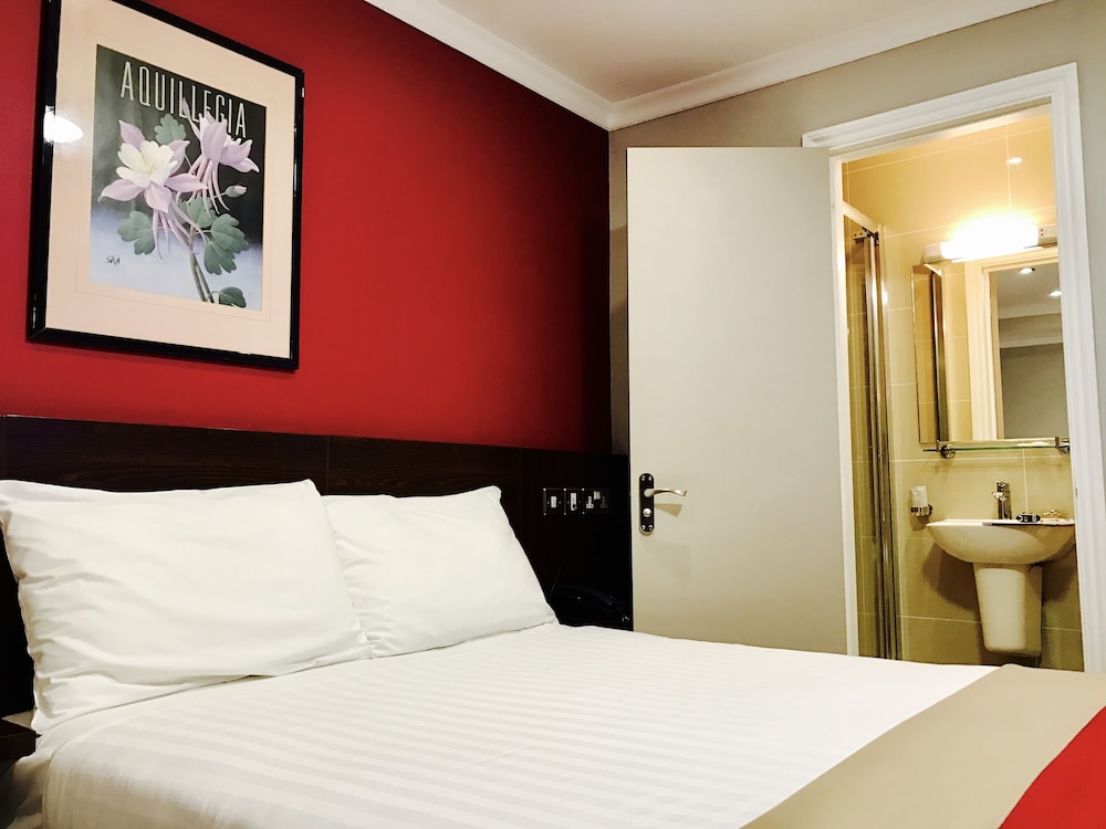 ROOM, TRIPLE