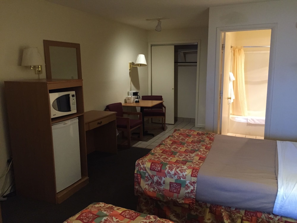Wildwood Inn Tropical Dome & Theme Suites 53/74