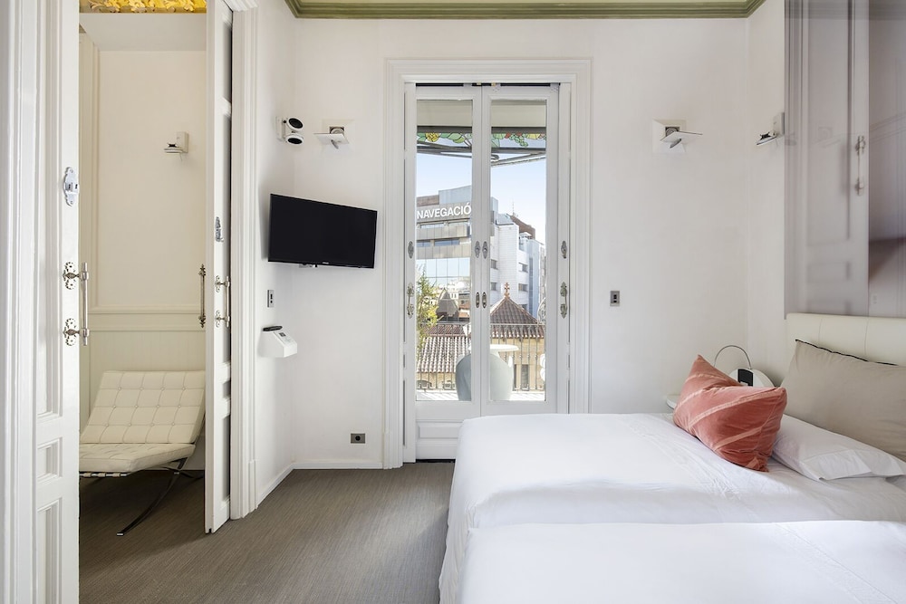 Royal, Superior, Suite, King and Twin Beds, Balcony