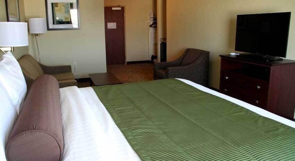Cobblestone Hotel & Suites - Devils Lake 27/62