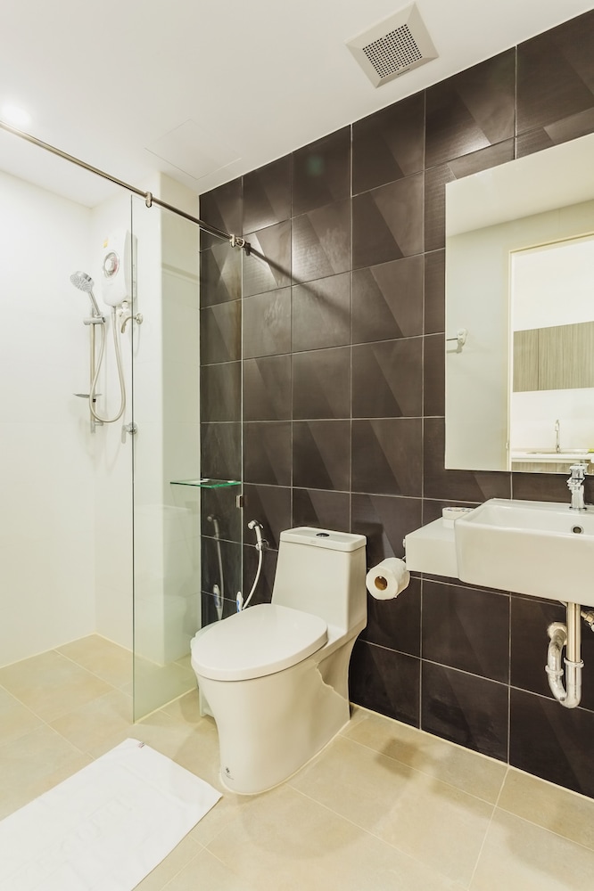 Condo in Kata in Ozone - A604 17/18