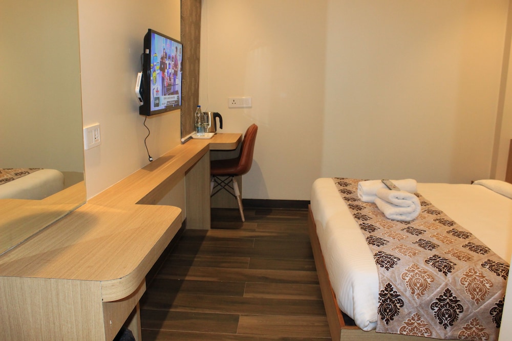 Hotel Urban Galaxy 13/47