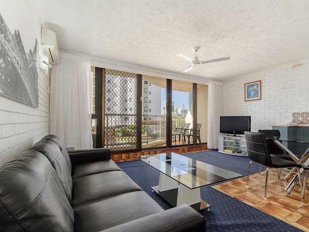 BEST WESTERN BROADBEACH TRAVEL INN APARTMENTS 42/70