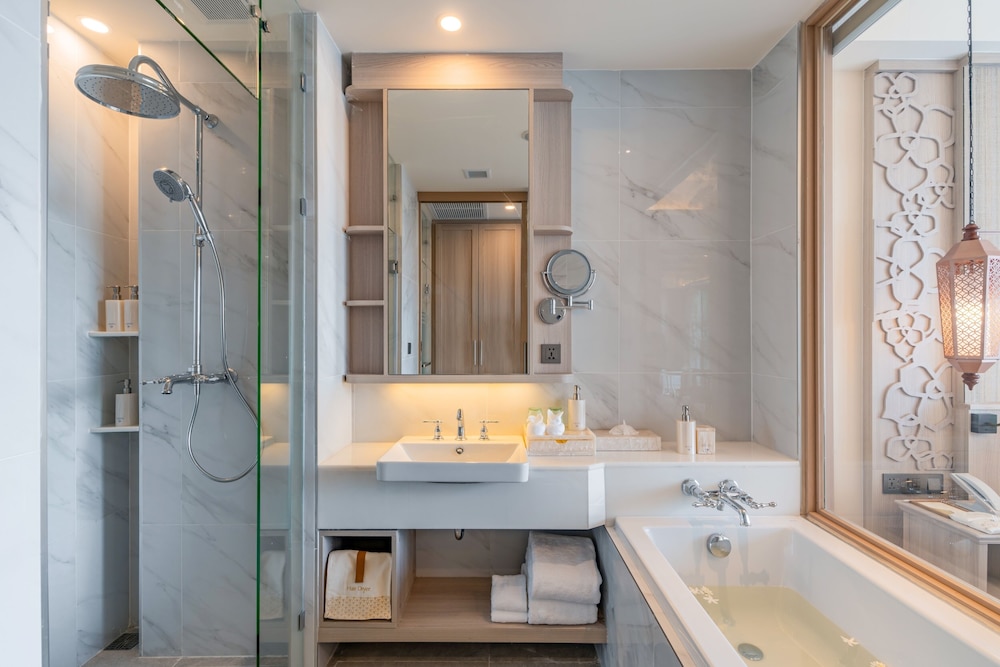 2 Bedrooms, Pool, Suite, 1 King and 1 Single Beds, Sea Side, The Little Shore Khao Lak by Katathani 9/10