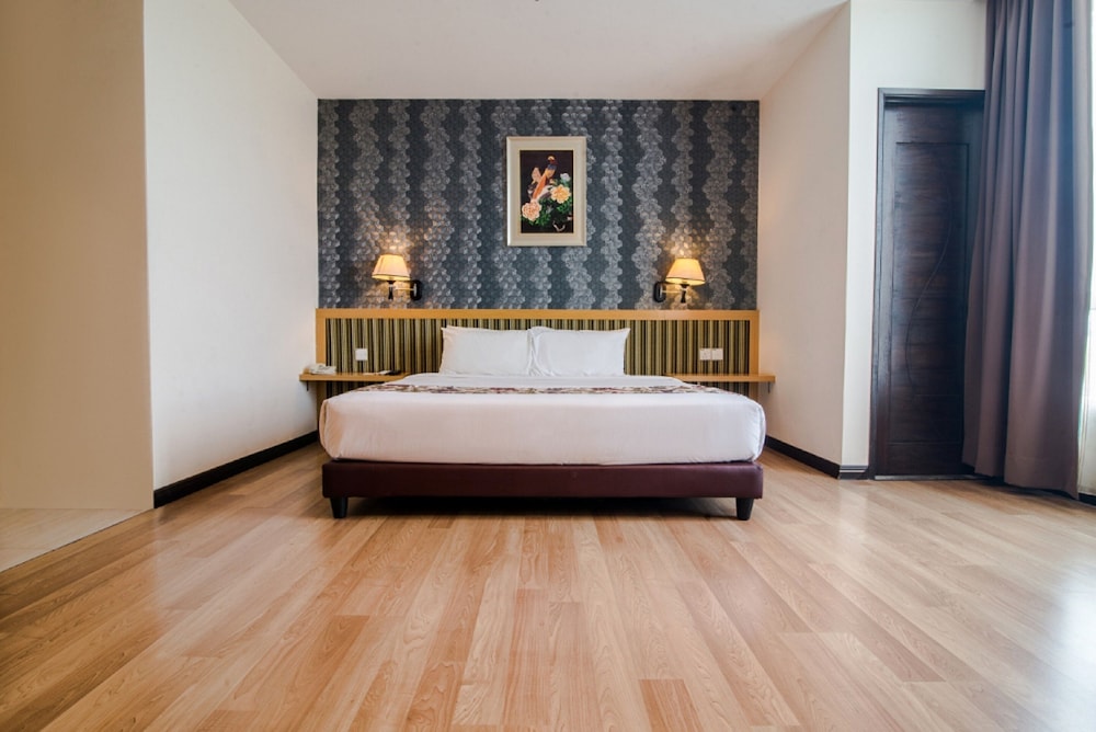 De Garden Hotel 12/40