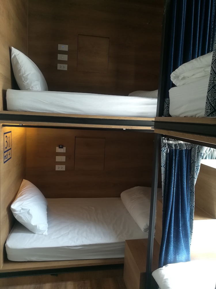 Natee Hostel 43/47