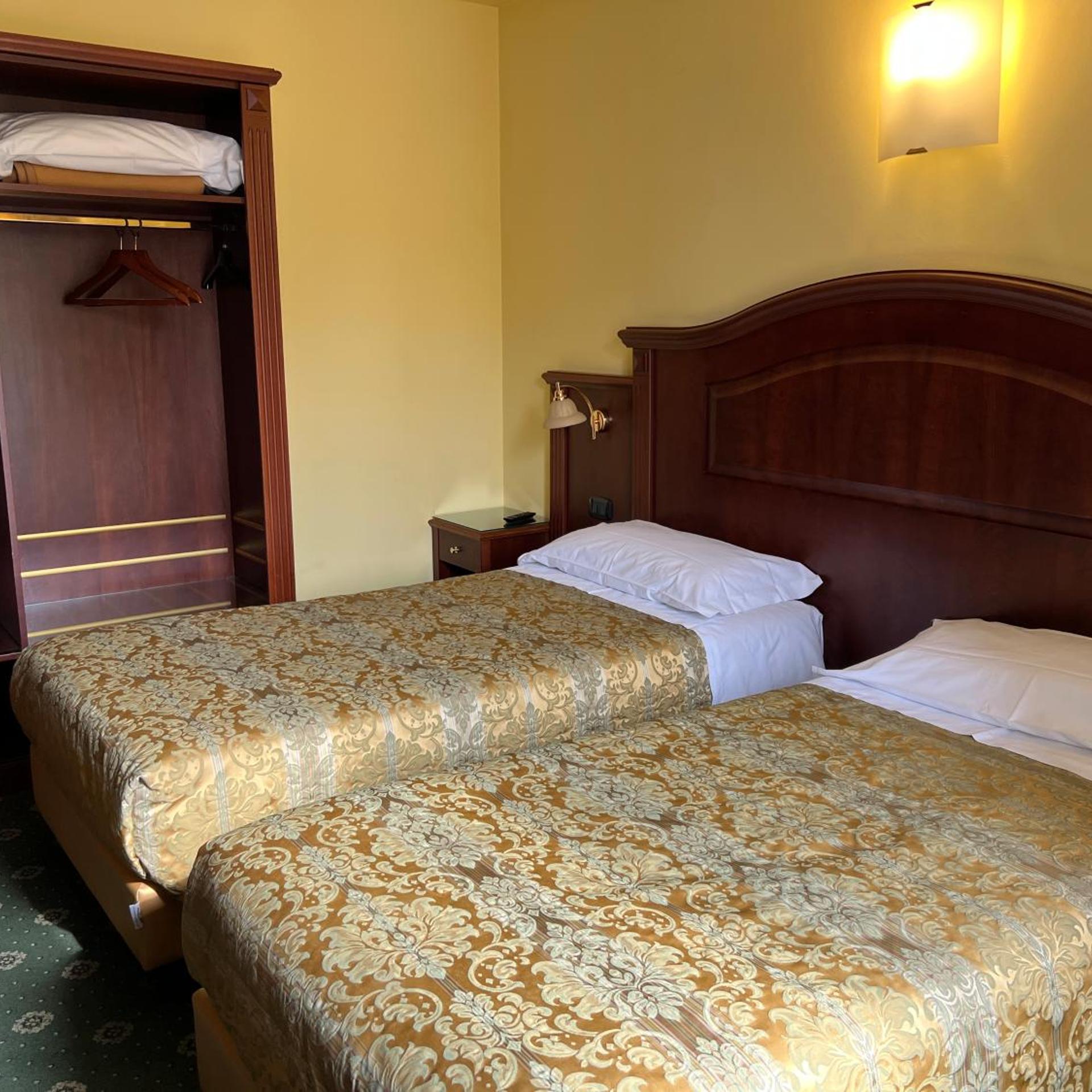 غرفة بسريرين منفصلين، Hotel Valganna Srl Ex Valganna 3/9