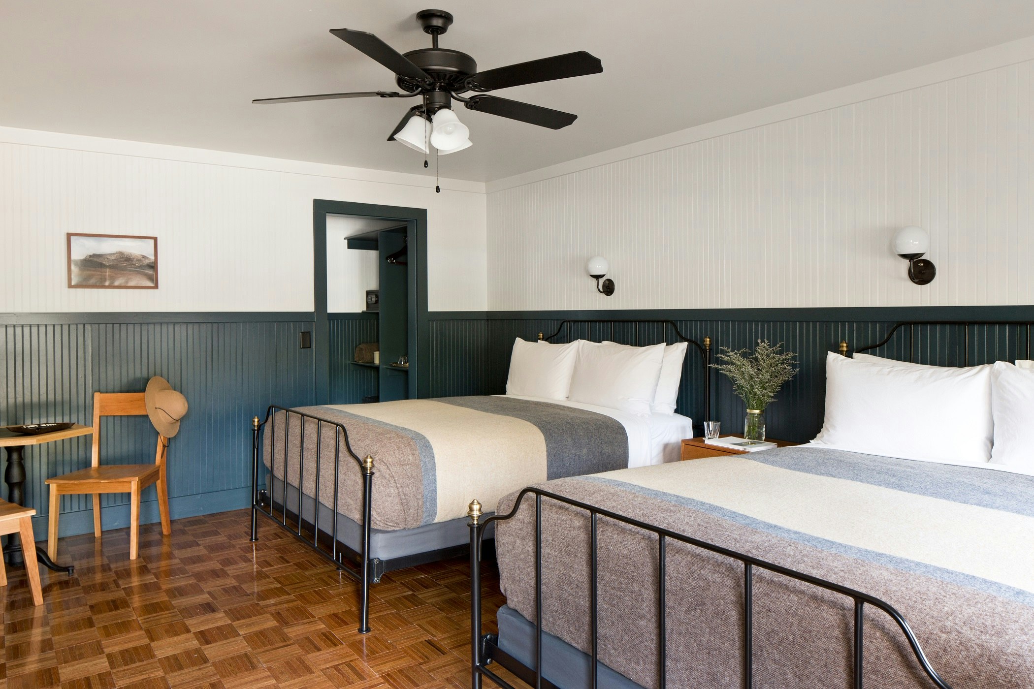Anvil Hotel 10/65