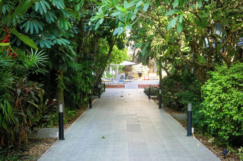 Pooh Beach Resort and Spa 52/57