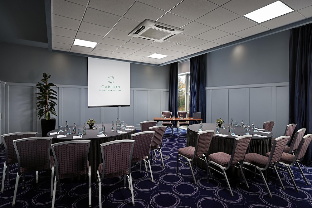 Carlton Hotel Blanchardstown 42/49