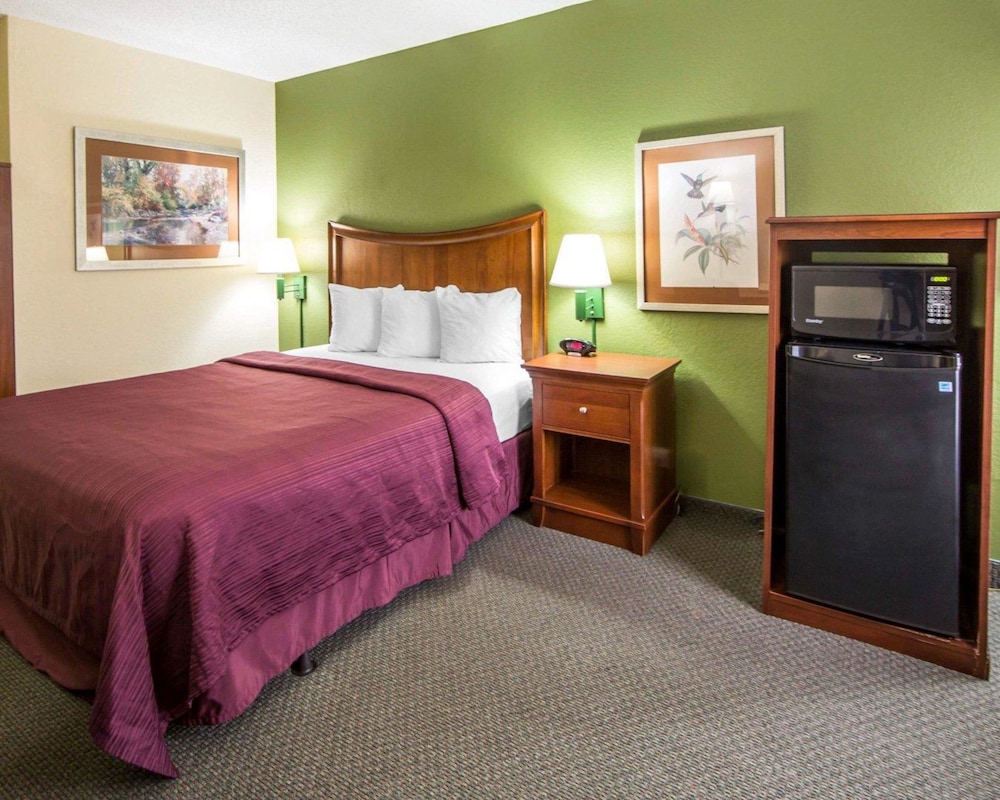 Quality Inn Merchants Drive 21/42