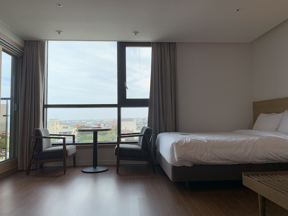 Lemain Hotel 4/32
