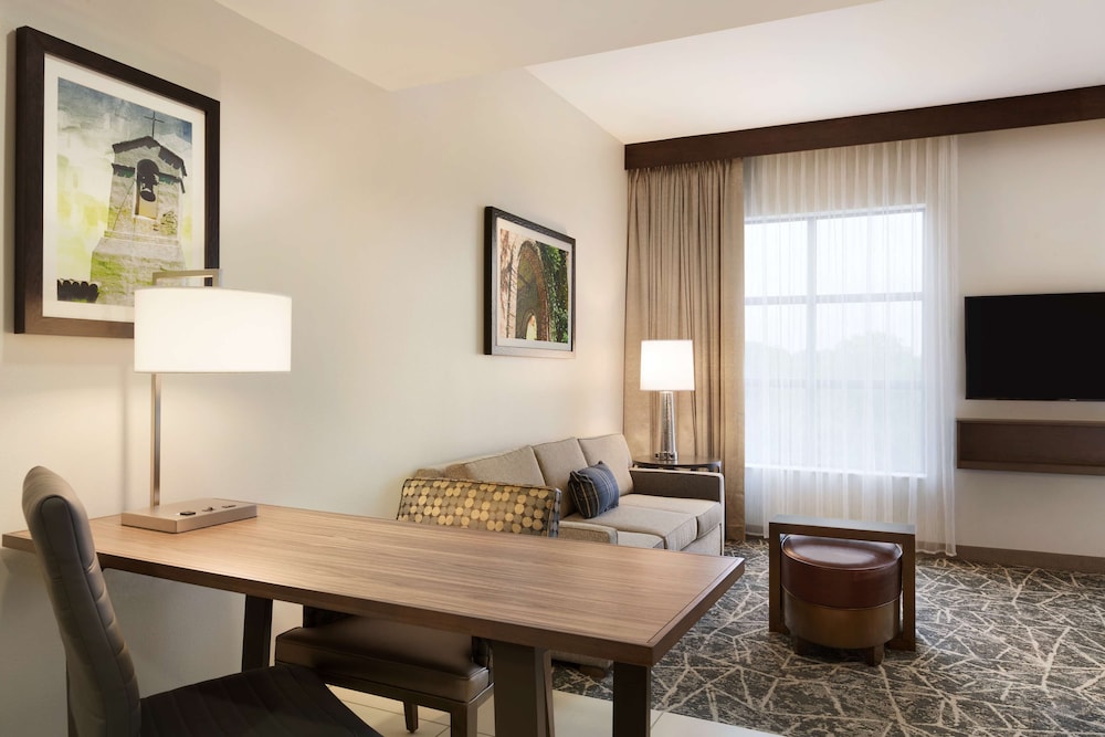 Embassy Suites By Hilton San Antonio Brooks Hotel & Spa 48/67
