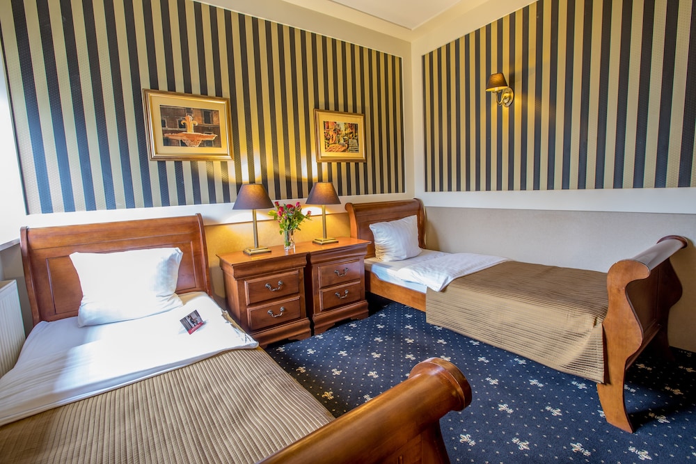 Hotel Diament Bella Notte Katowice Chorzow 58/72