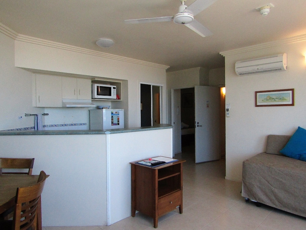 Coral Sea Vista Apartments 40/58