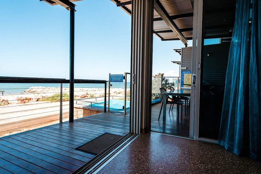 Mantarays Ningaloo Beach Resort 63/67