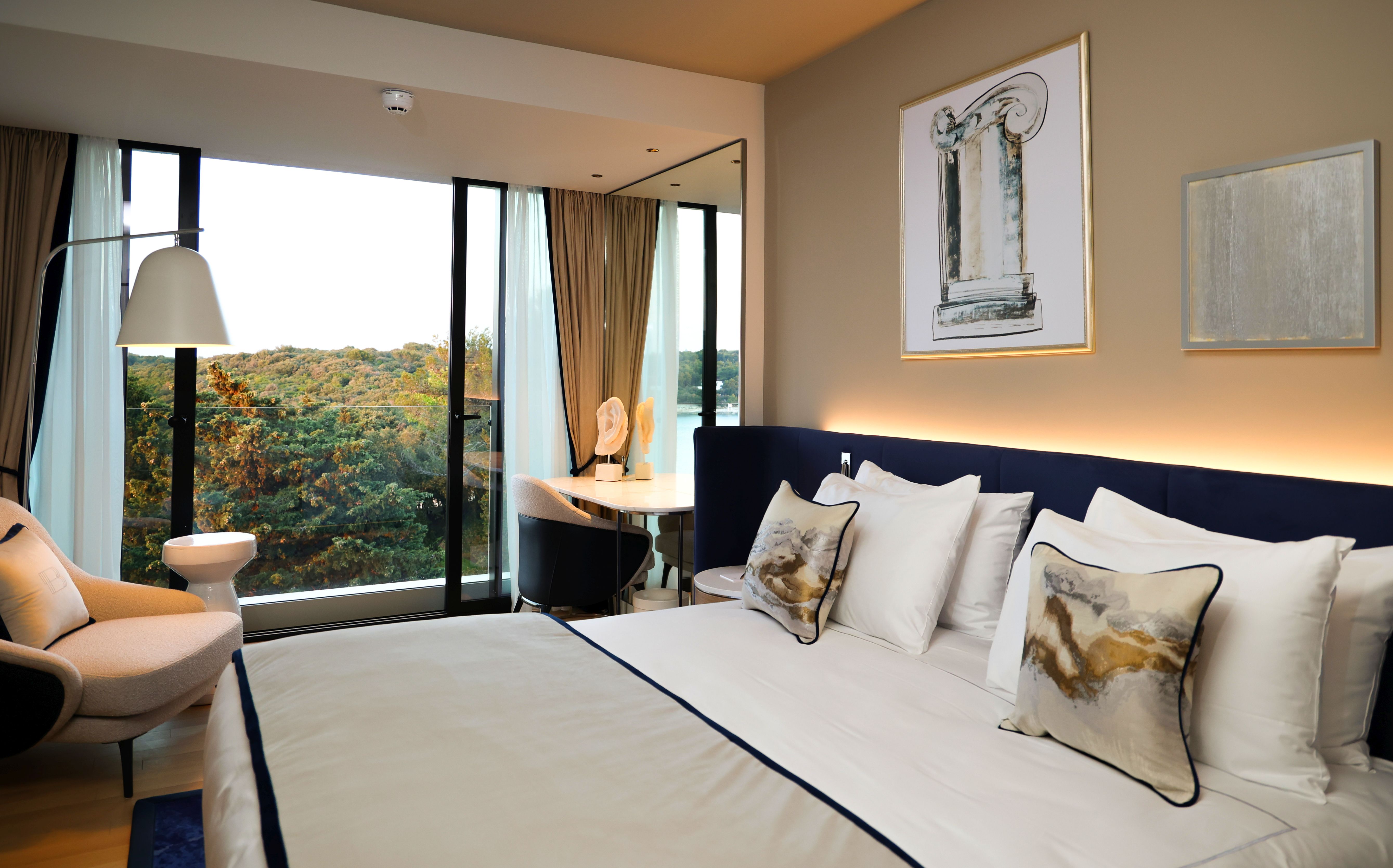 Collection Room - Sea View