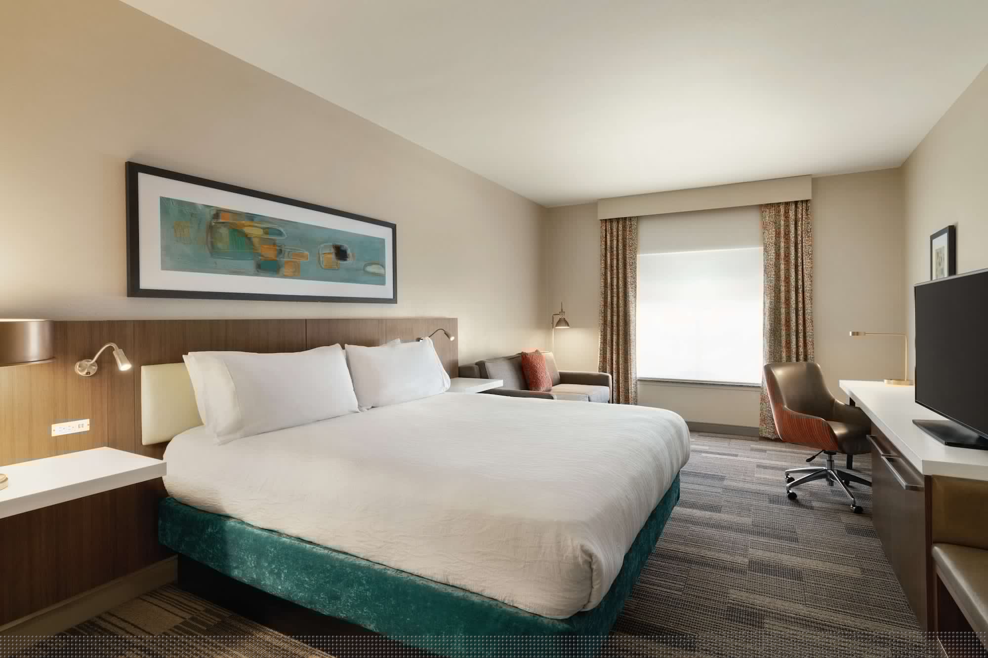Evolution, King Bed, Sofa