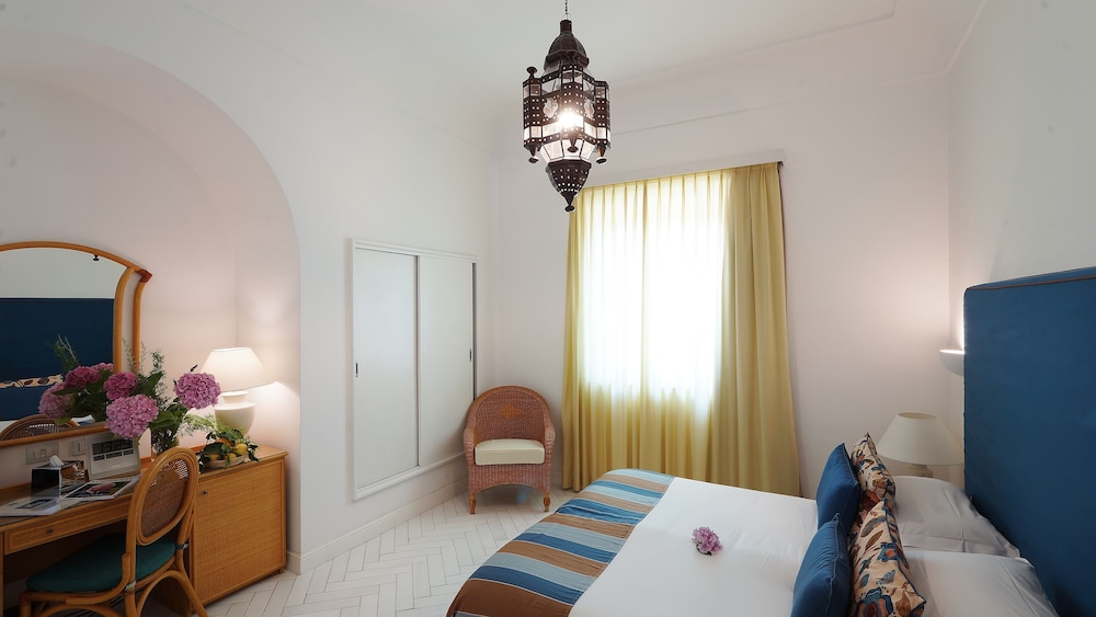 ROOM, DOUBLE BED, GARDEN VIEW