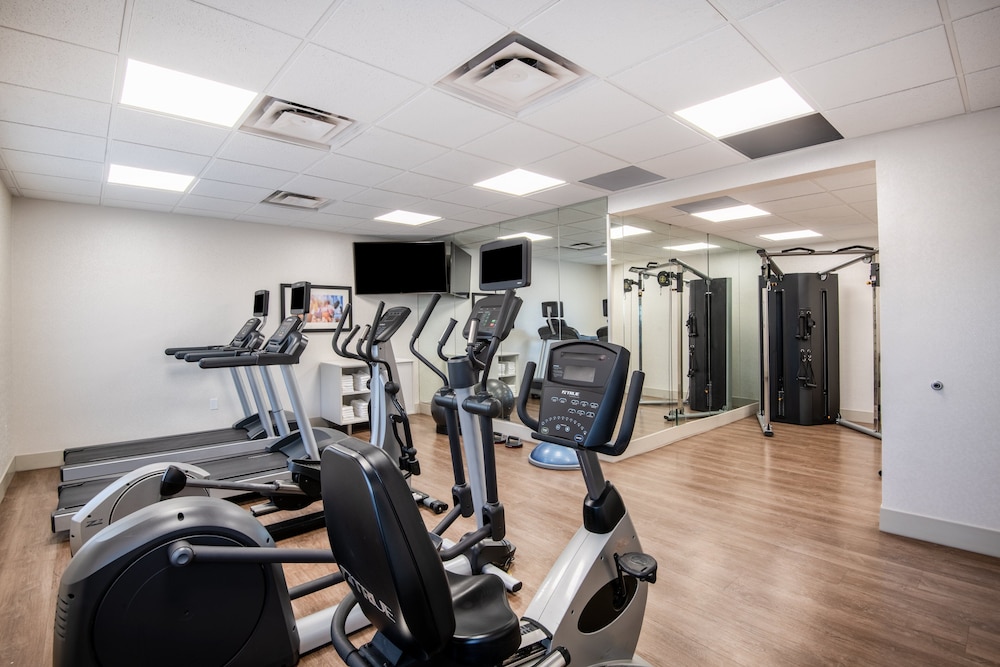 Holiday Inn Express Hotel Suites Yuma 47/79