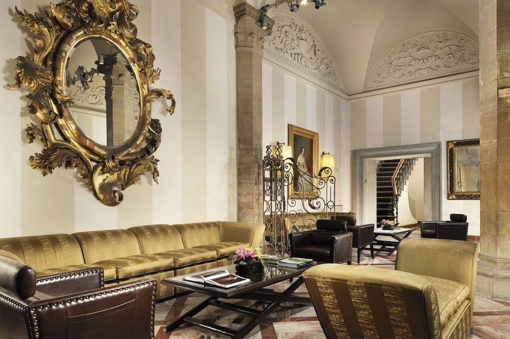 Grand Hotel Cavour 56/76