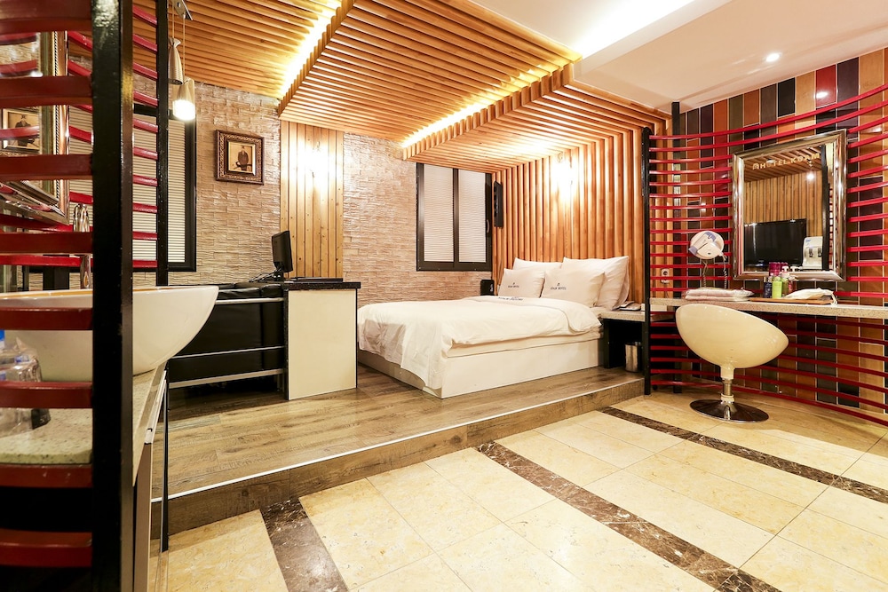 Koam Tourist Hotel 10/50