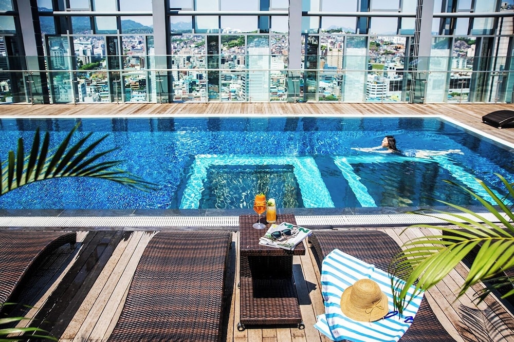 Novotel Ambassador Seoul Dongdaemun Hotels and Residences 40/75