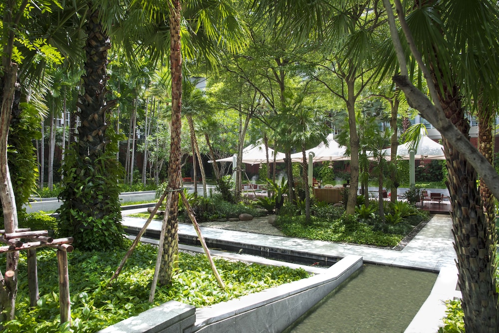 PULLMAN BANGKOK KING POWER 68/73