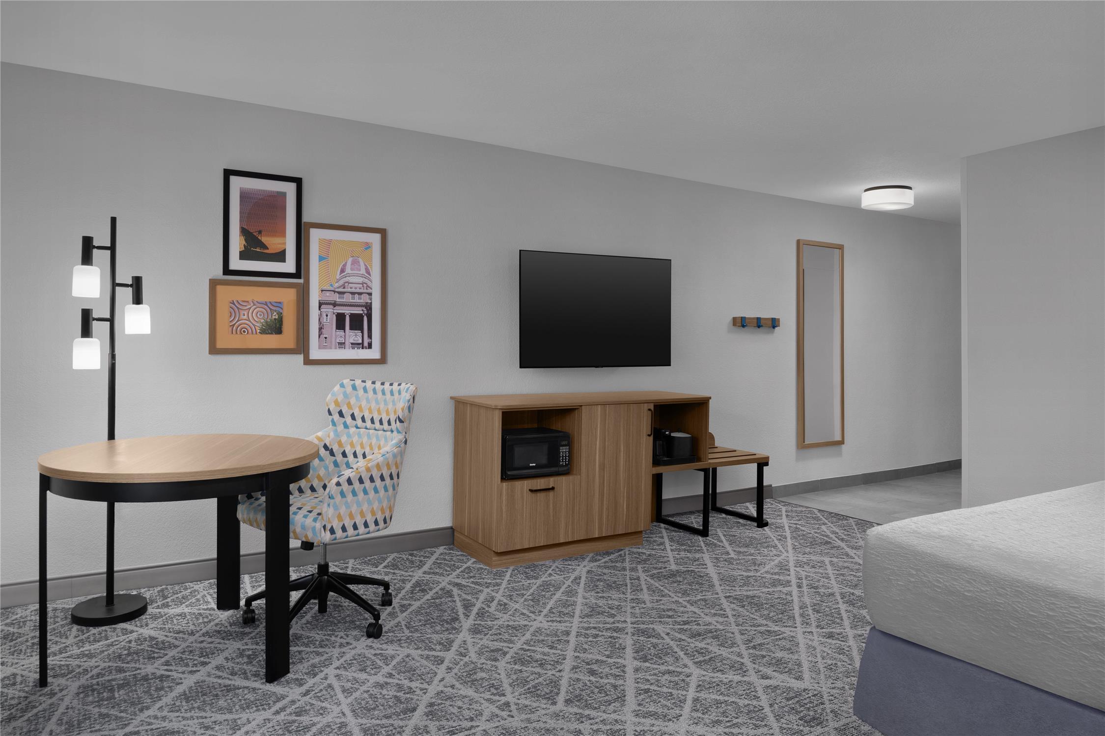 Hampton Inn And Suites Roswell 27/34