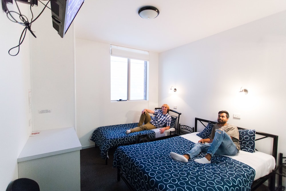 YHA Hobart Central 16/33