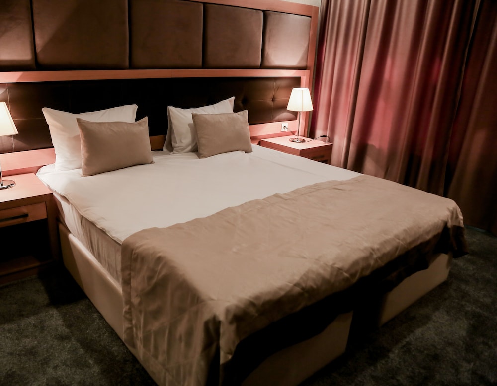 GM City Hotel 13/50
