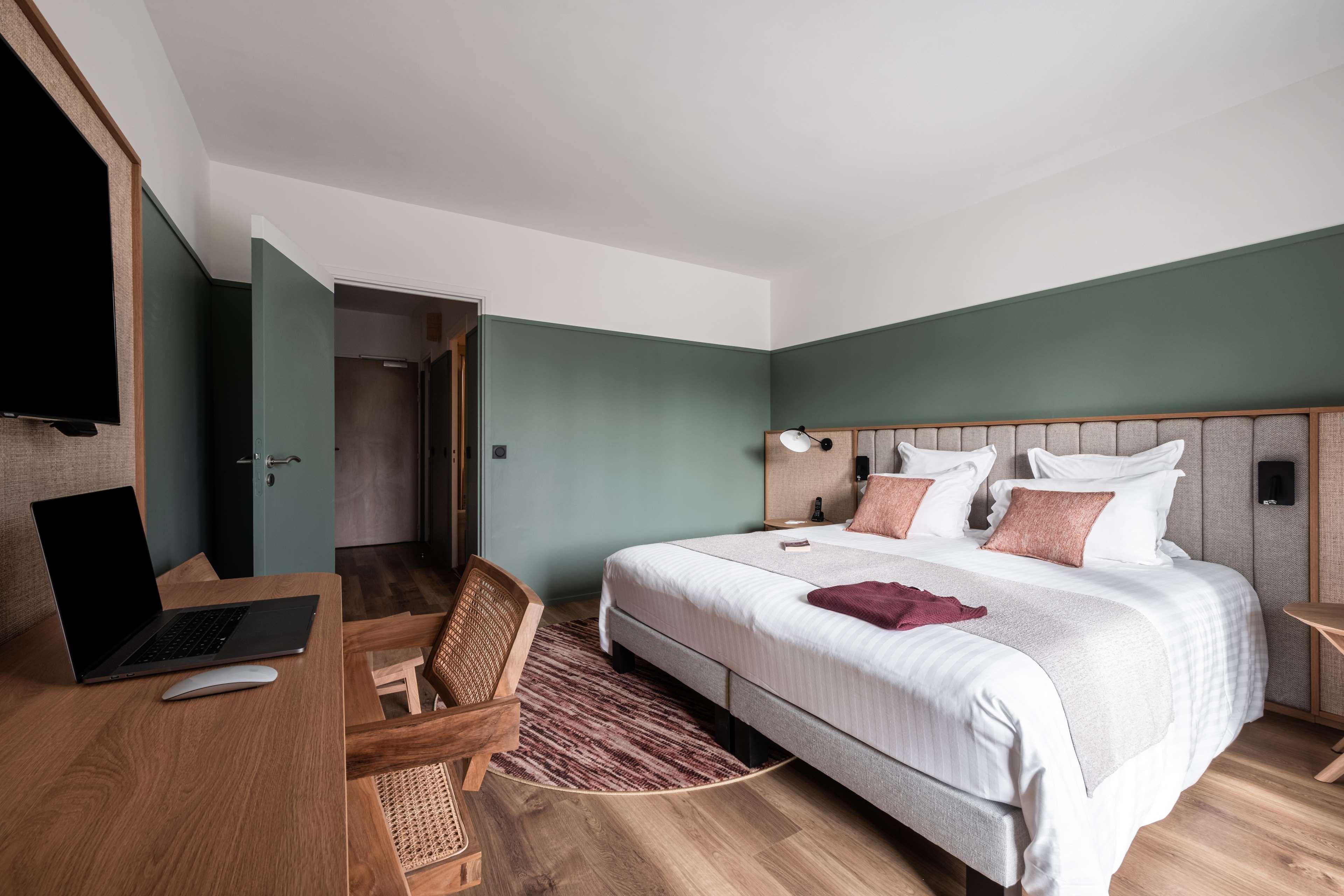 غرفة سوبيريور بسرير مزدوج أو سريرين منفصلين بشرفة، Best Western Plus Loree Paris Sud 2/6